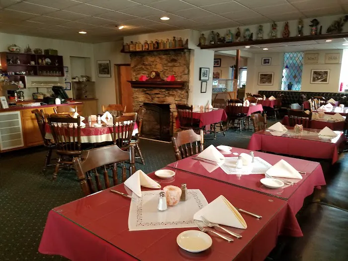 Holly Inn 4
