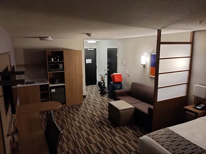 Microtel Inn & Suites by Wyndham Carlisle 4