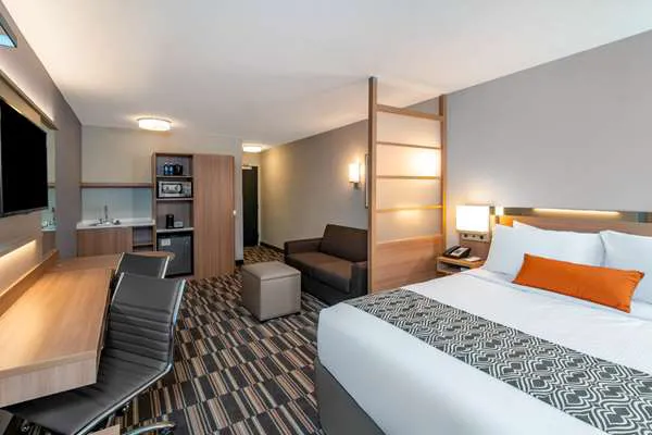 Microtel Inn & Suites by Wyndham Carlisle 4