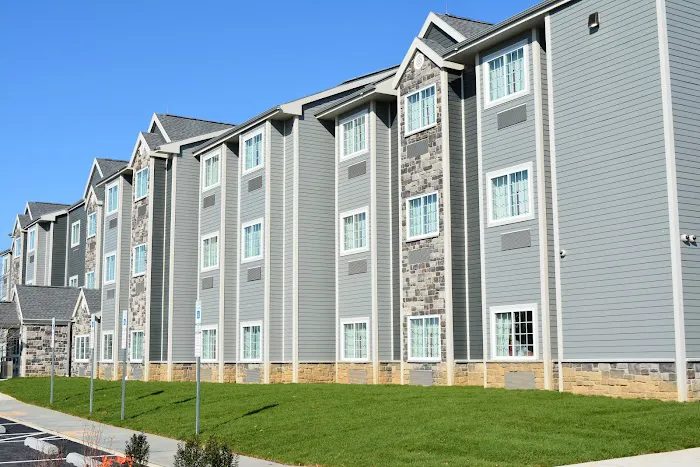 Microtel Inn & Suites by Wyndham Carlisle 4