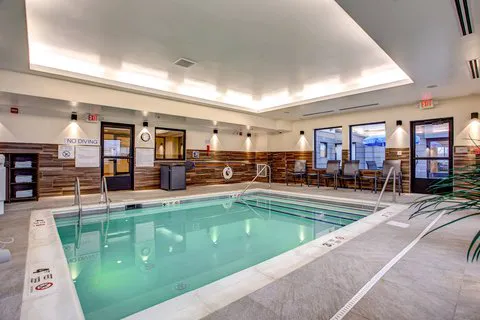 Fairfield Inn & Suites Springfield Holyoke 4