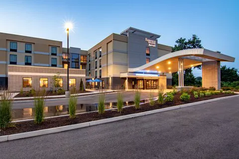 Fairfield Inn & Suites Springfield Holyoke 4