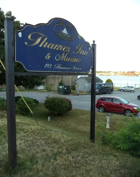 Thames Inn & Marina 5