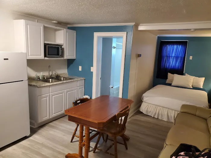 Thames Inn & Marina 5