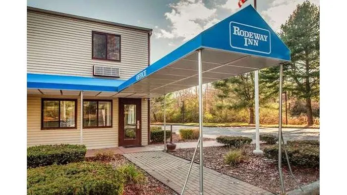 Rodeway Inn 5