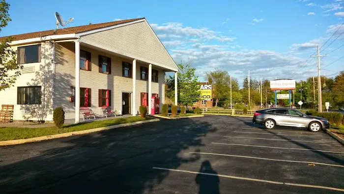 Hilltop Express Inn Groton 4