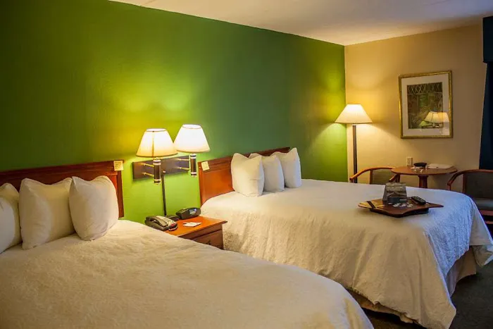 Hampton Inn Groton 5
