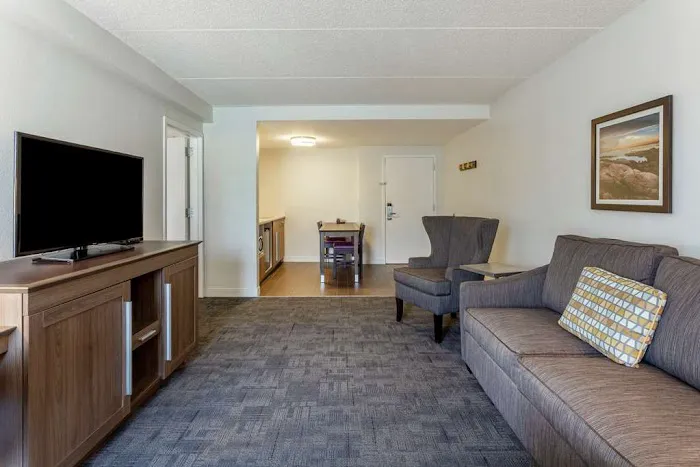 Hampton Inn Groton 5
