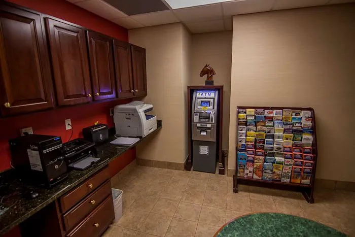 Hampton Inn Groton 5
