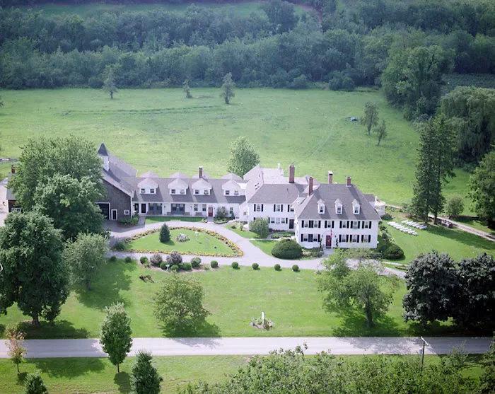 The Inn At Woodstock Hill 4