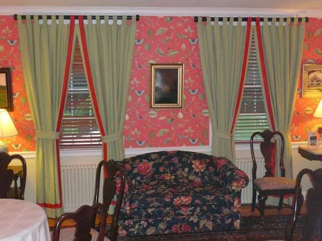 The Inn At Woodstock Hill 4
