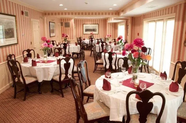 The Inn At Woodstock Hill 4