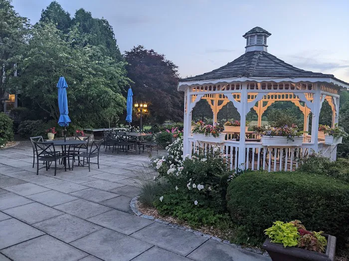 The Inn At Woodstock Hill 4