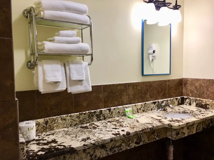 Scottish Inns Sturbridge, MA 5