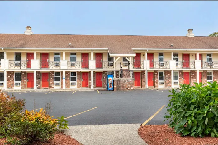 Econo Lodge Sturbridge Route 20 5