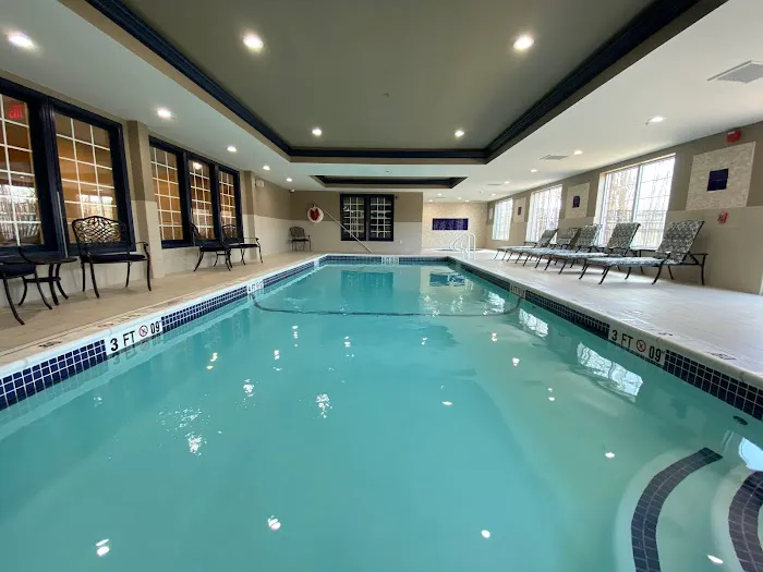 Comfort Inn & Suites Sturbridge-Brimfield 5