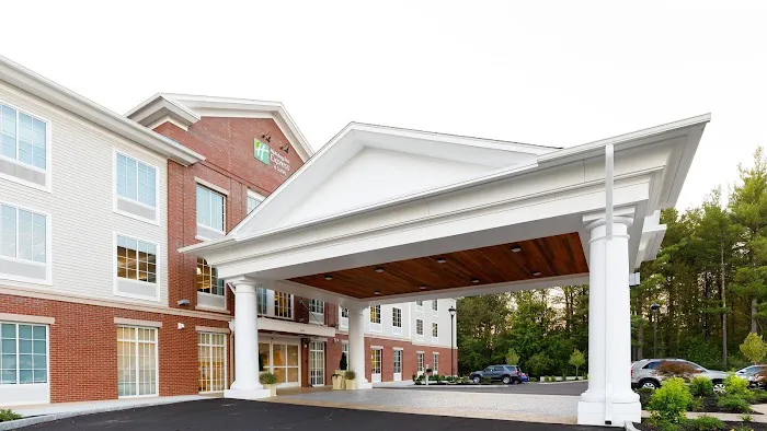 Holiday Inn Express & Suites Sturbridge by IHG 4