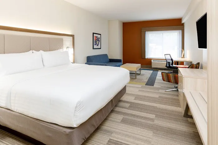 Holiday Inn Express & Suites Sturbridge by IHG 4