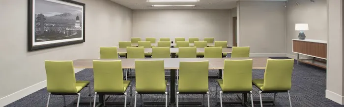 Holiday Inn Express & Suites Sturbridge by IHG 4