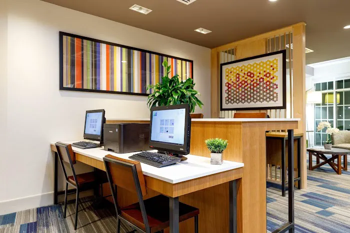 Holiday Inn Express & Suites Sturbridge by IHG 4