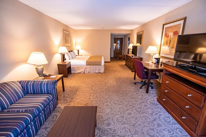 Sturbridge Host Hotel & Conference Center 4