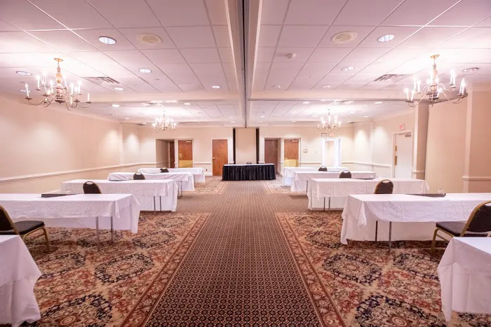 Sturbridge Host Hotel & Conference Center 4