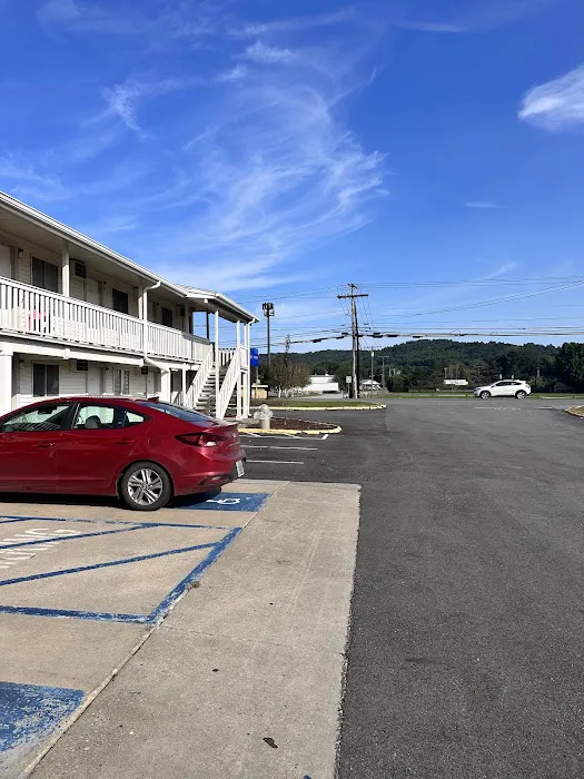 Travelodge by Wyndham Brattleboro VT 5