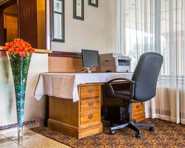 Quality Inn & Conference Center 5