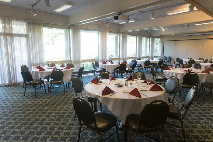 Willits Hallowell Conference Center & Hotel 4