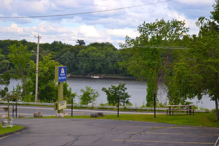 Mount Holyoke Inn 4