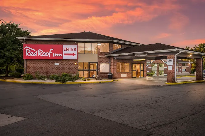 Red Roof Inn Rochester - Airport 4
