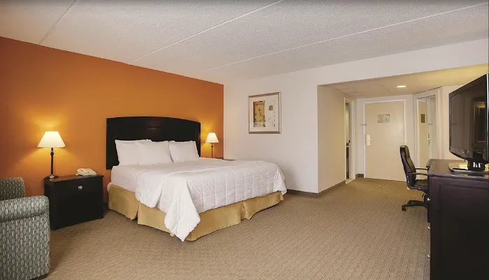 Radiance Inn and Suites 4