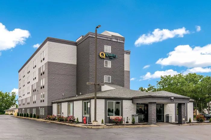 Quality Inn 4