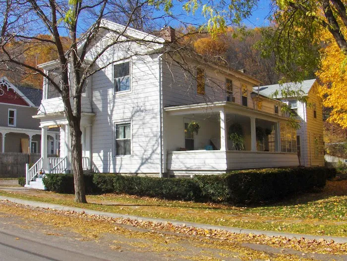 Hammondsport Lodging 4