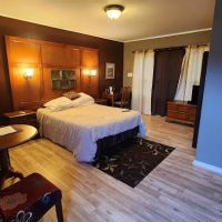 Vinehurst Inn & Suites ico