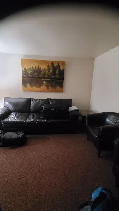 Vinehurst Inn & Suites 4