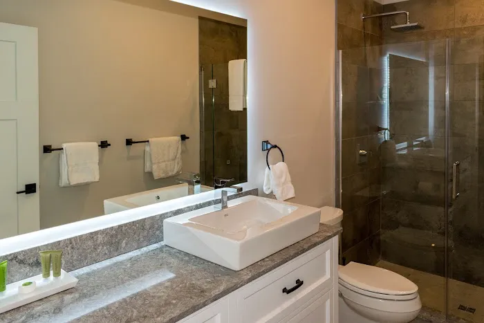 Lake Placid Inn: Main Street 4