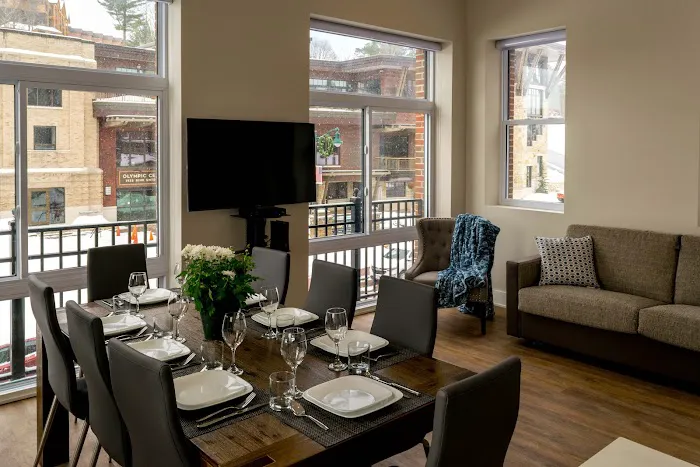 Lake Placid Inn: Main Street 4
