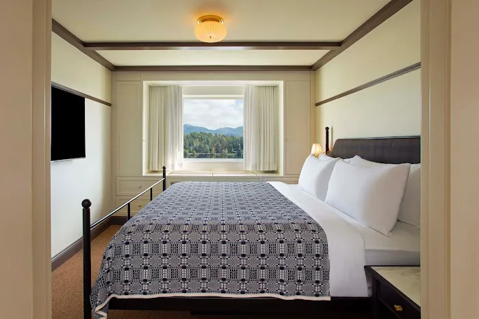 Grand Adirondack Hotel 4