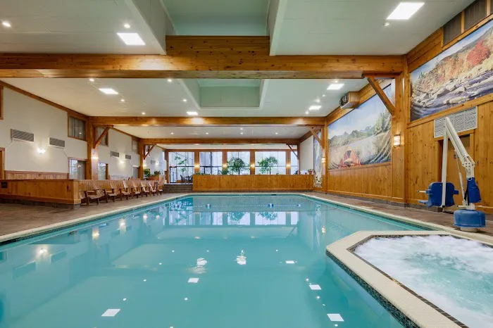 Crowne Plaza Lake Placid, an IHG Hotel 4