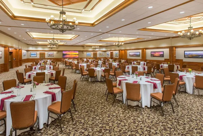 Crowne Plaza Lake Placid, an IHG Hotel 4