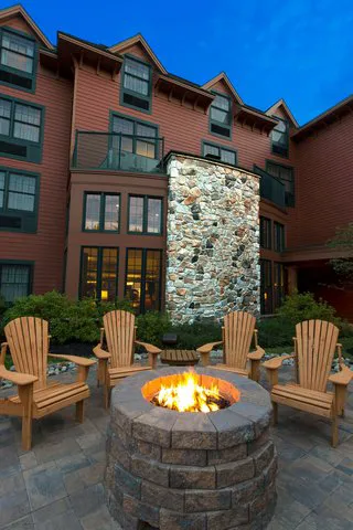 Courtyard Lake Placid 4