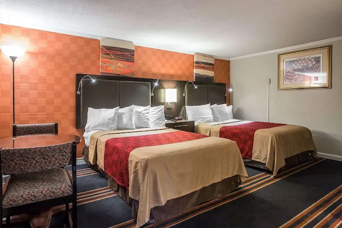 Econo Lodge Montpelier I-89 4