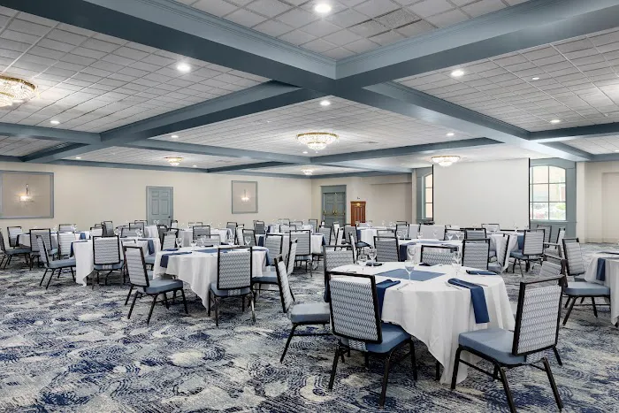 Capitol Plaza Hotel Montpelier, Tapestry Collection by Hilton 4