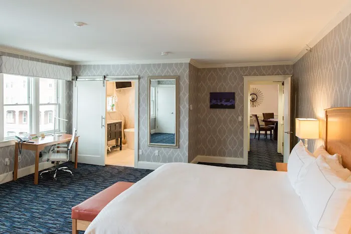 Capitol Plaza Hotel Montpelier, Tapestry Collection by Hilton 4