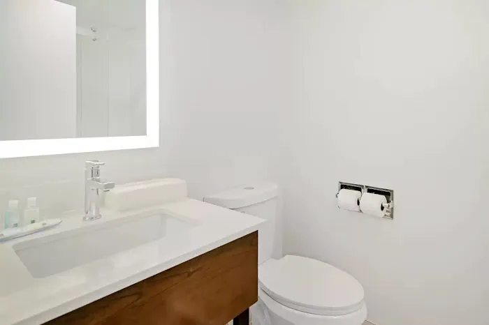 Quality Inn 4