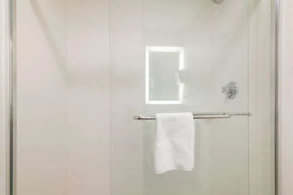 Quality Inn 4