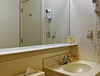 Days Inn by Wyndham Lebanon/Hanover 4