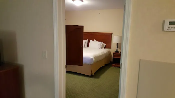 White River Inn & Suites 5