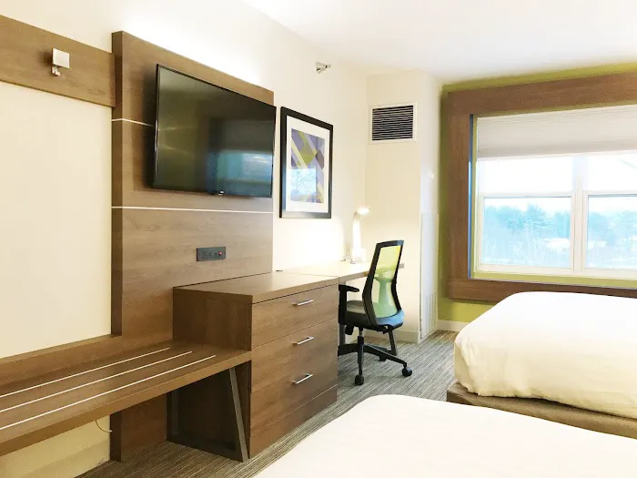 Holiday Inn Express & Suites White River Junction by IHG 5